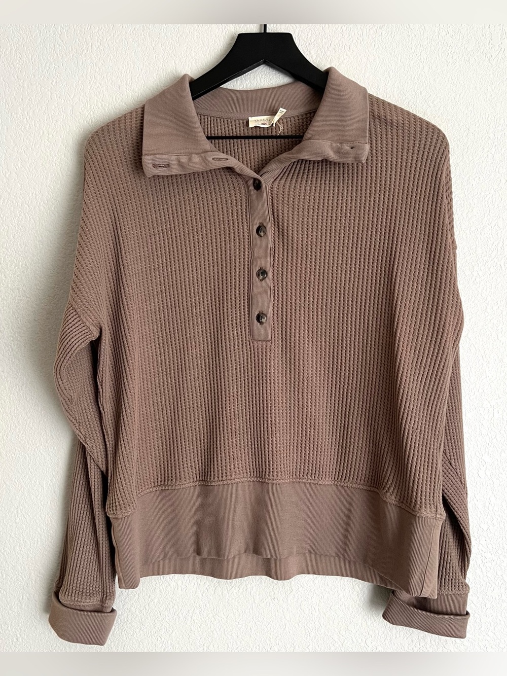 Faherty Women's Apres Waffle Henley Size M in Wood Smoke Brown
